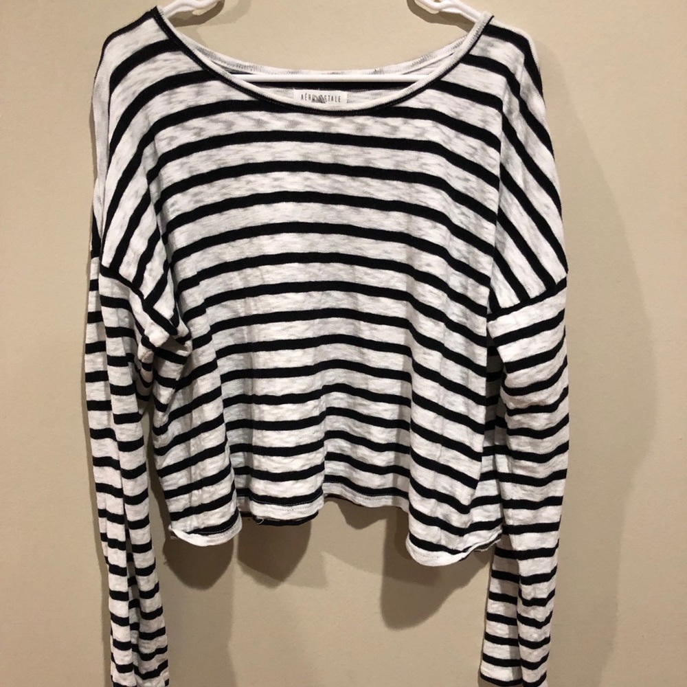 Long sleeve cropped top